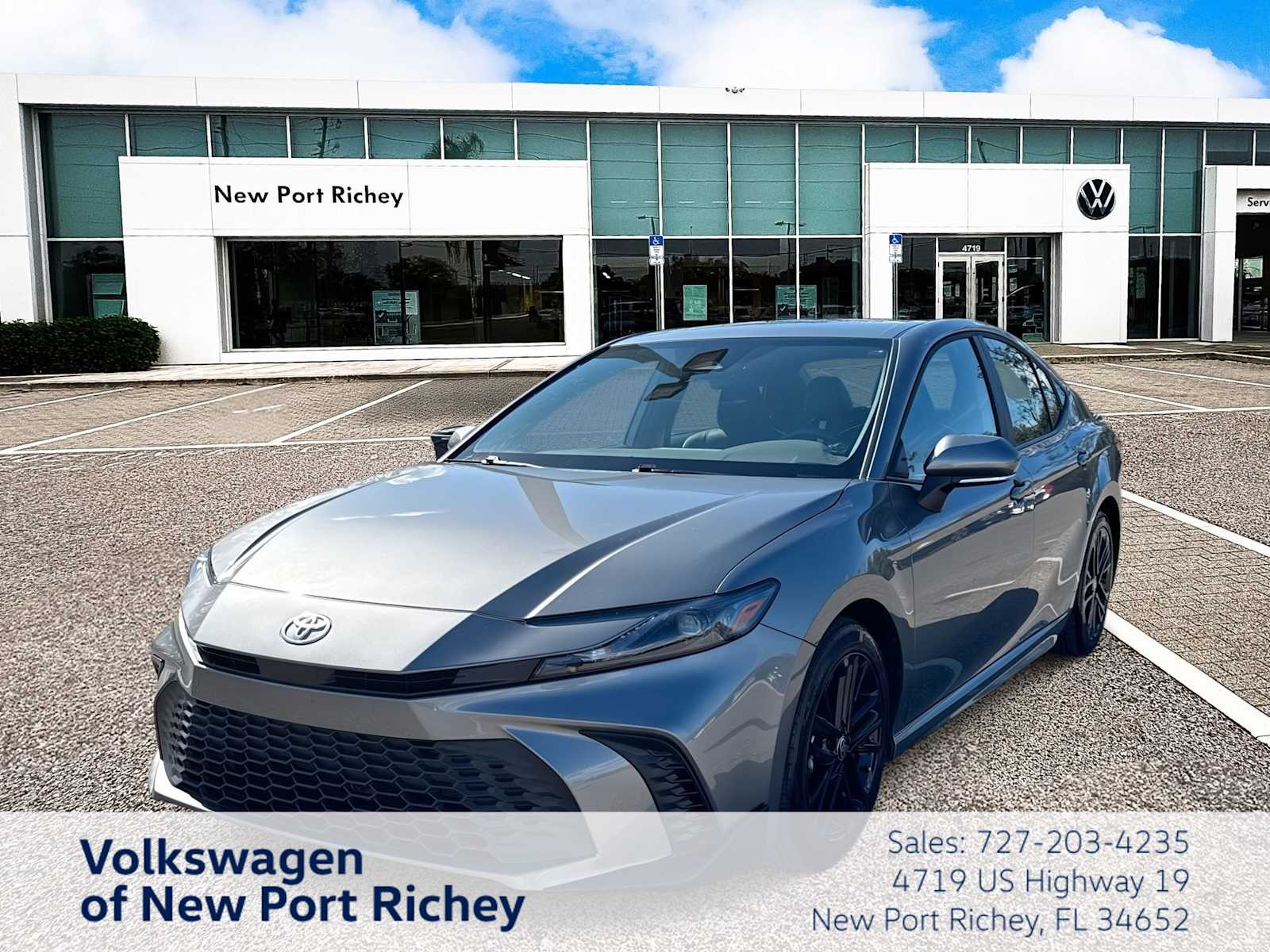 2025 Toyota Camry SE FWD