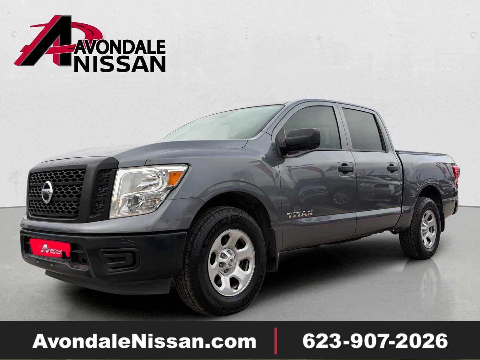 Gray (Gun Metallic) 2017 Nissan Titan Pickup Truck 4X2 7-Speed Automatic