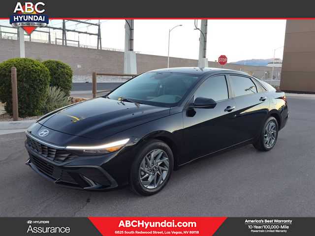 Abyss Black 2024 Hyundai Elantra Sedan Front-Wheel Drive Continuously Variable Transmission