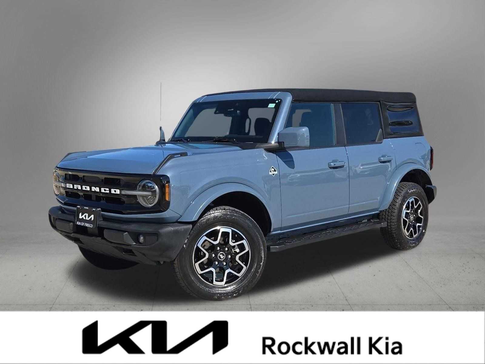 Blue (Azure Gray Metallic Tri-Coat) 2023 Ford Bronco Outer Banks Advanced 4-Door 4WD SUV / Crossover Four-Wheel Drive Automatic