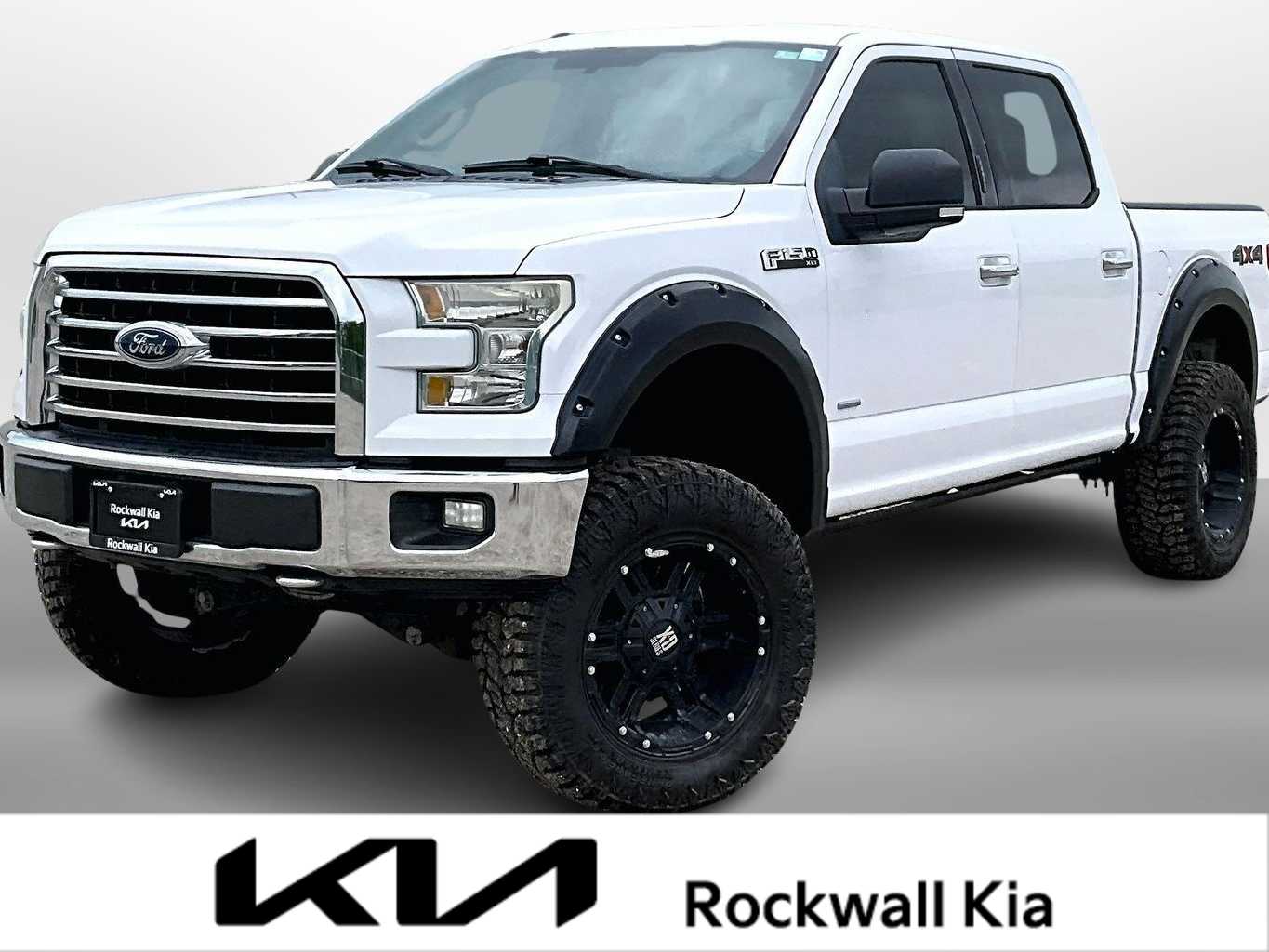 Oxford White 2015 Ford F-150 XLT SuperCrew 4WD Pickup Truck Four-Wheel Drive 6-Speed Automatic