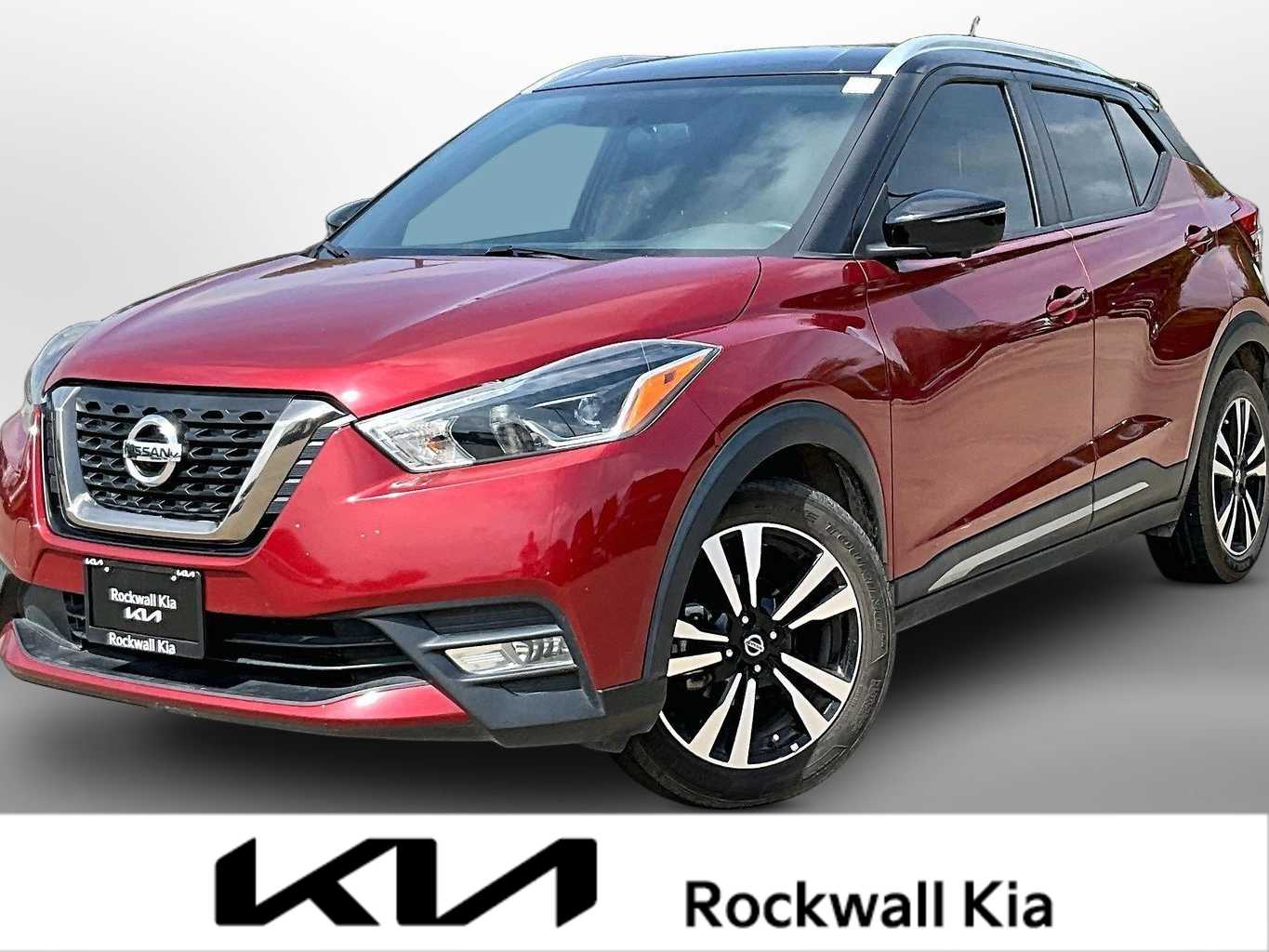 Cayenne Red/Super Black 2019 Nissan Kicks SUV / Crossover Front-Wheel Drive Continuously Variable Transmission