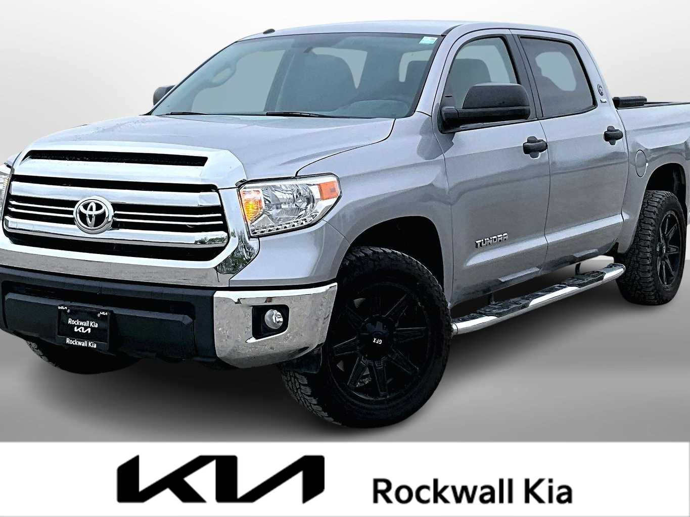 2017 Toyota Tundra SR5 CrewMax 4.6L