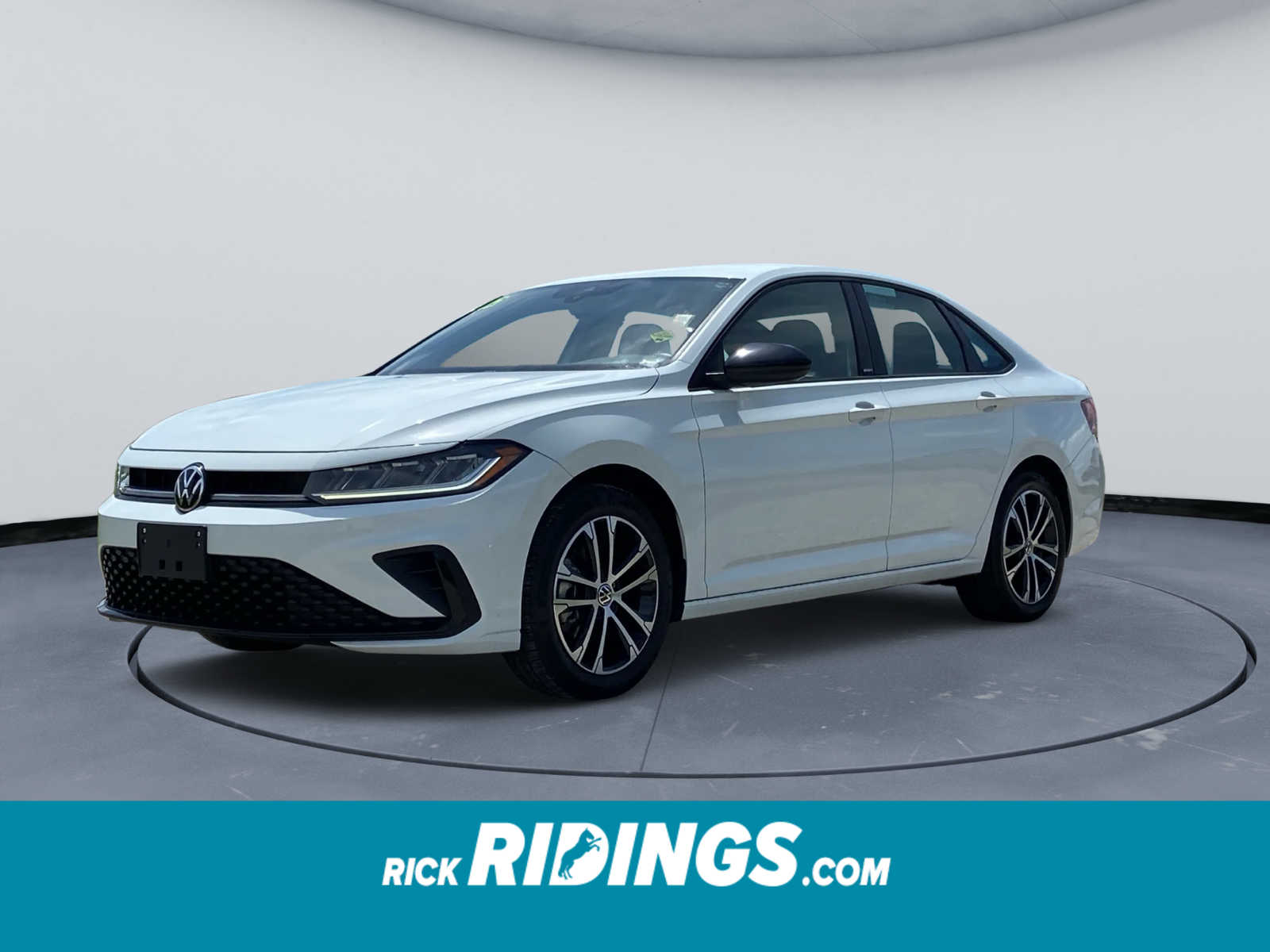 White 2025 Volkswagen Jetta Sedan Front-Wheel Drive 8-Speed Automatic