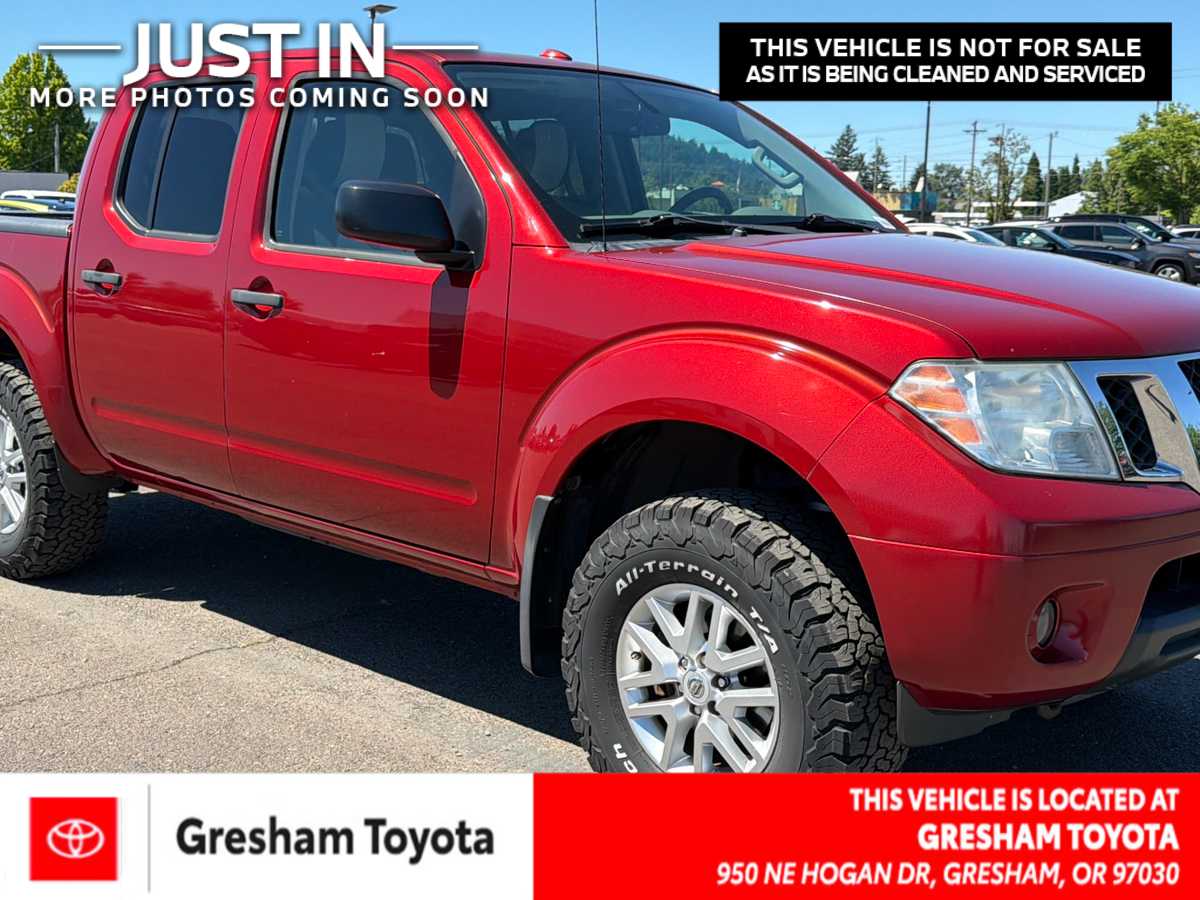 Lava Red 2015 Nissan Frontier SV Crew Cab 4WD Pickup Truck Four-Wheel Drive 5-Speed Automatic