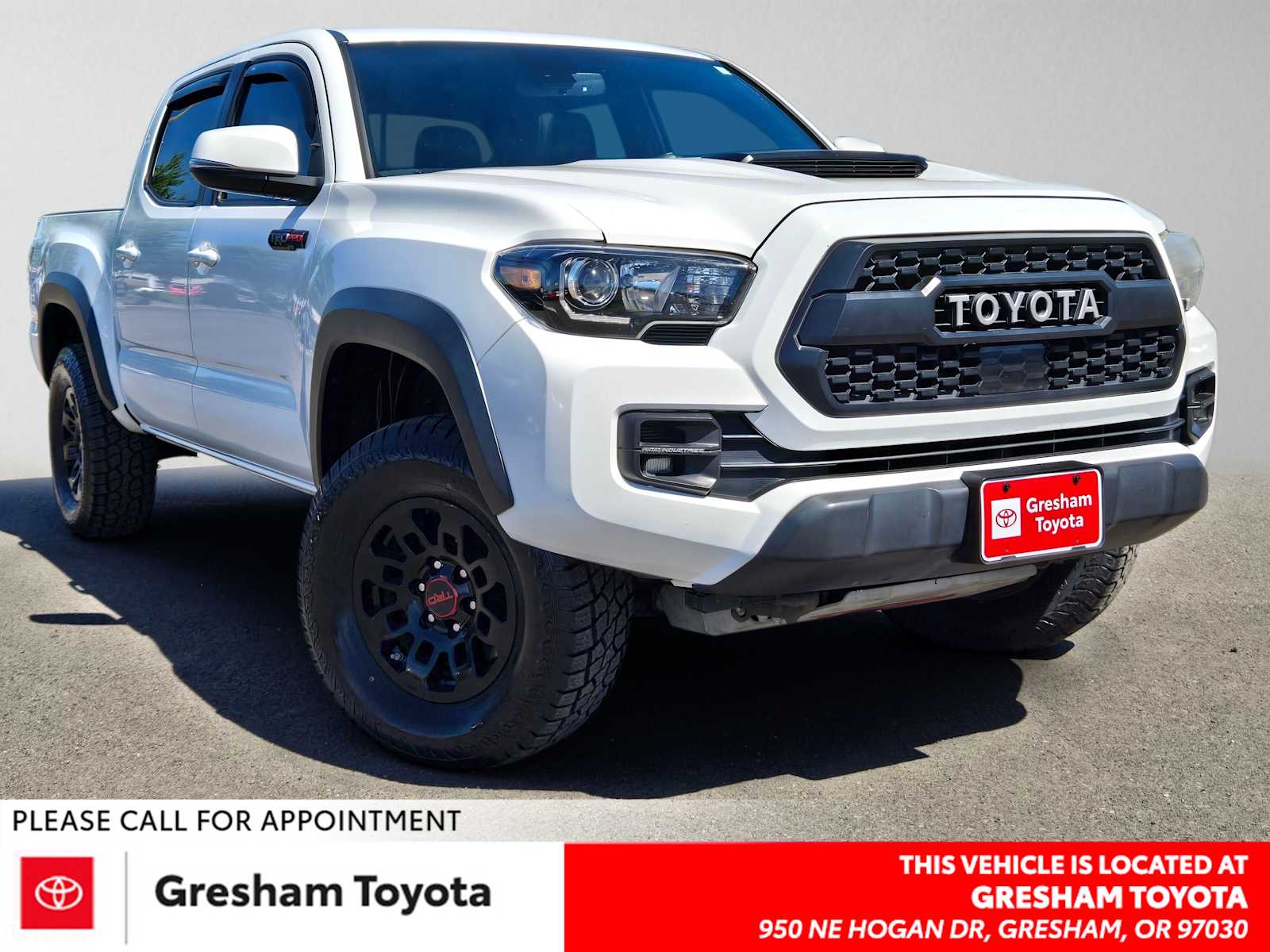 Super White 2019 Toyota Tacoma Pickup Truck Four-Wheel Drive Automatic
