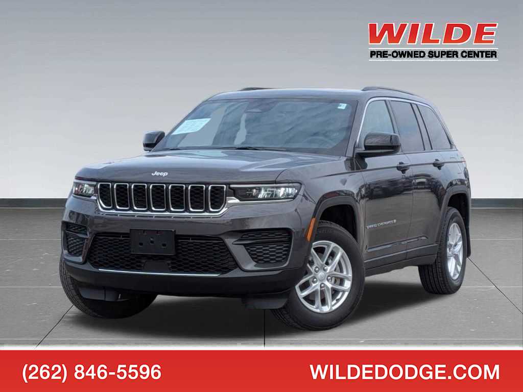  2025 Jeep Grand Cherokee Laredo X 4WD   