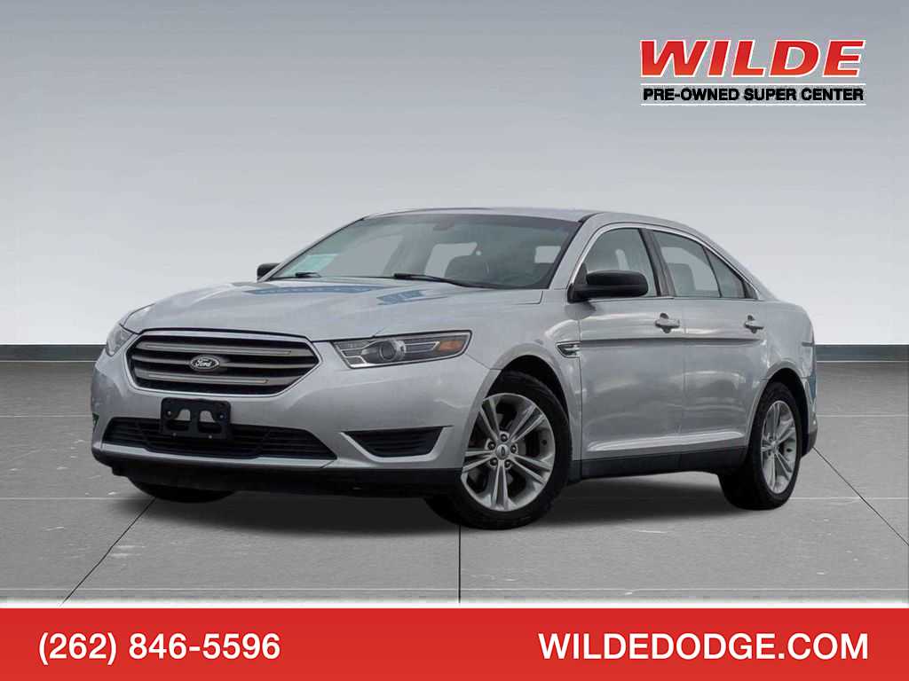2017 Ford Taurus SE    