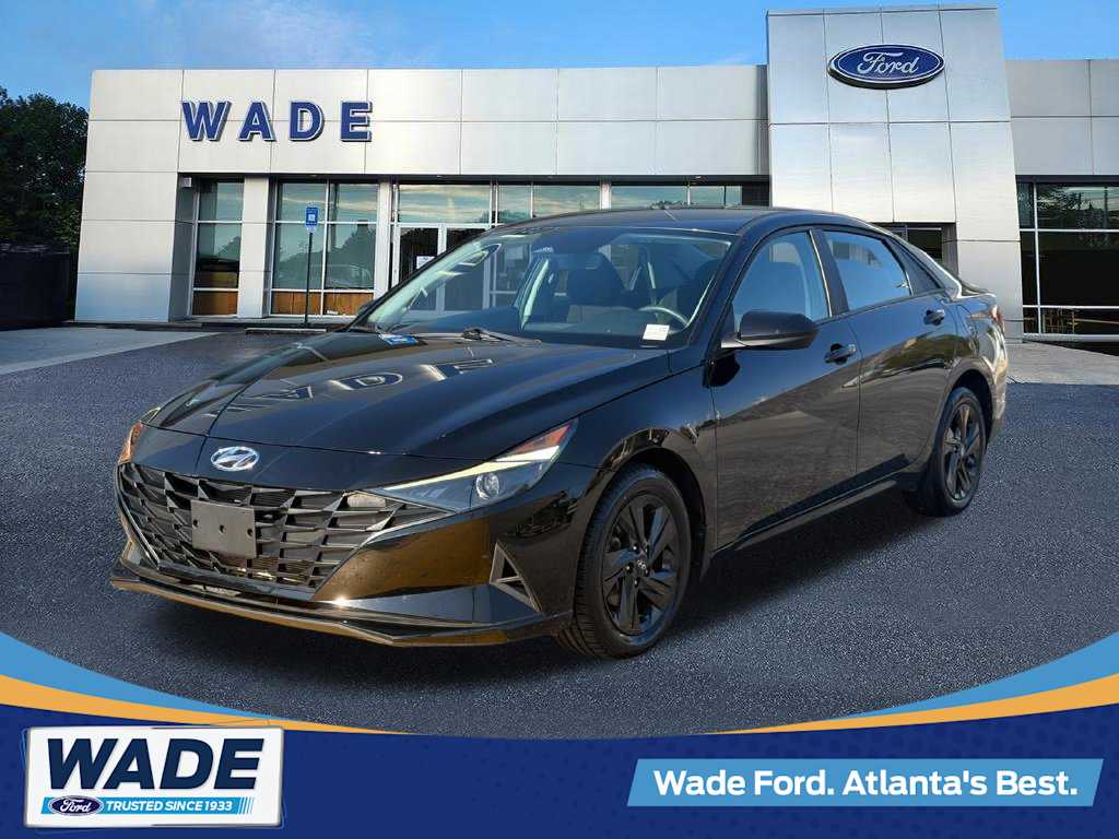 2023 Hyundai Elantra SEL FWD