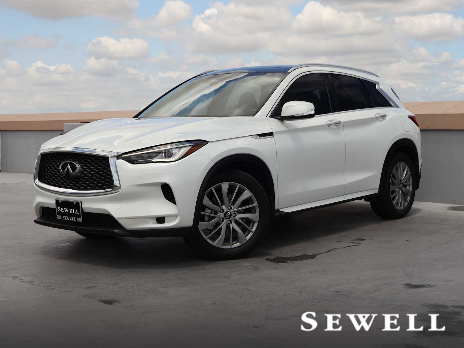 2024 INFINITI QX50 LUXE