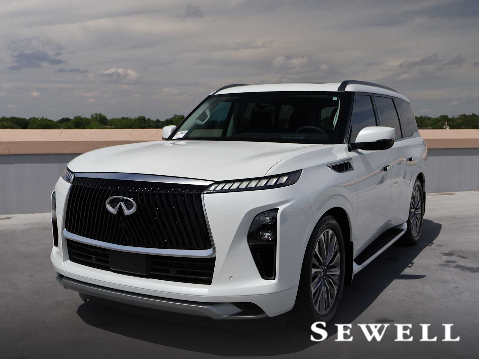 2025 INFINITI QX80 LUXE