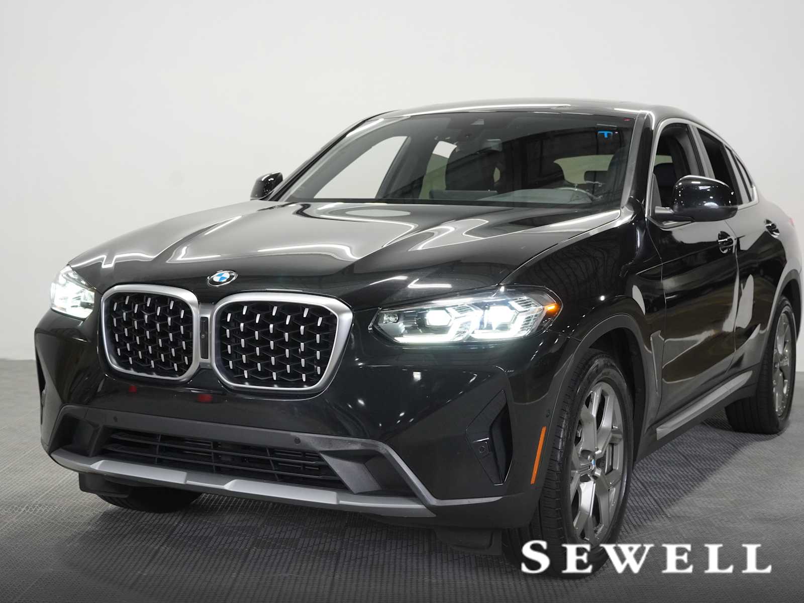 2024 BMW X4 xDrive30i