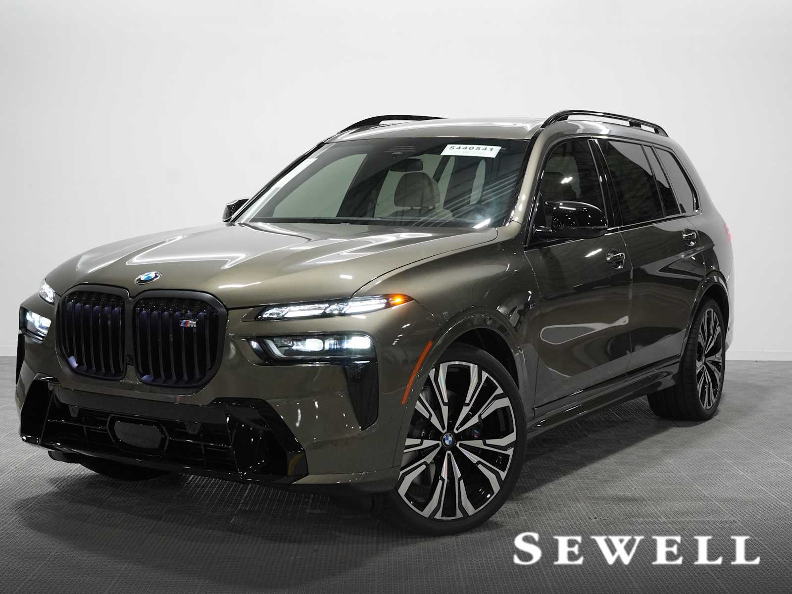 2027 BMW X7 M60i