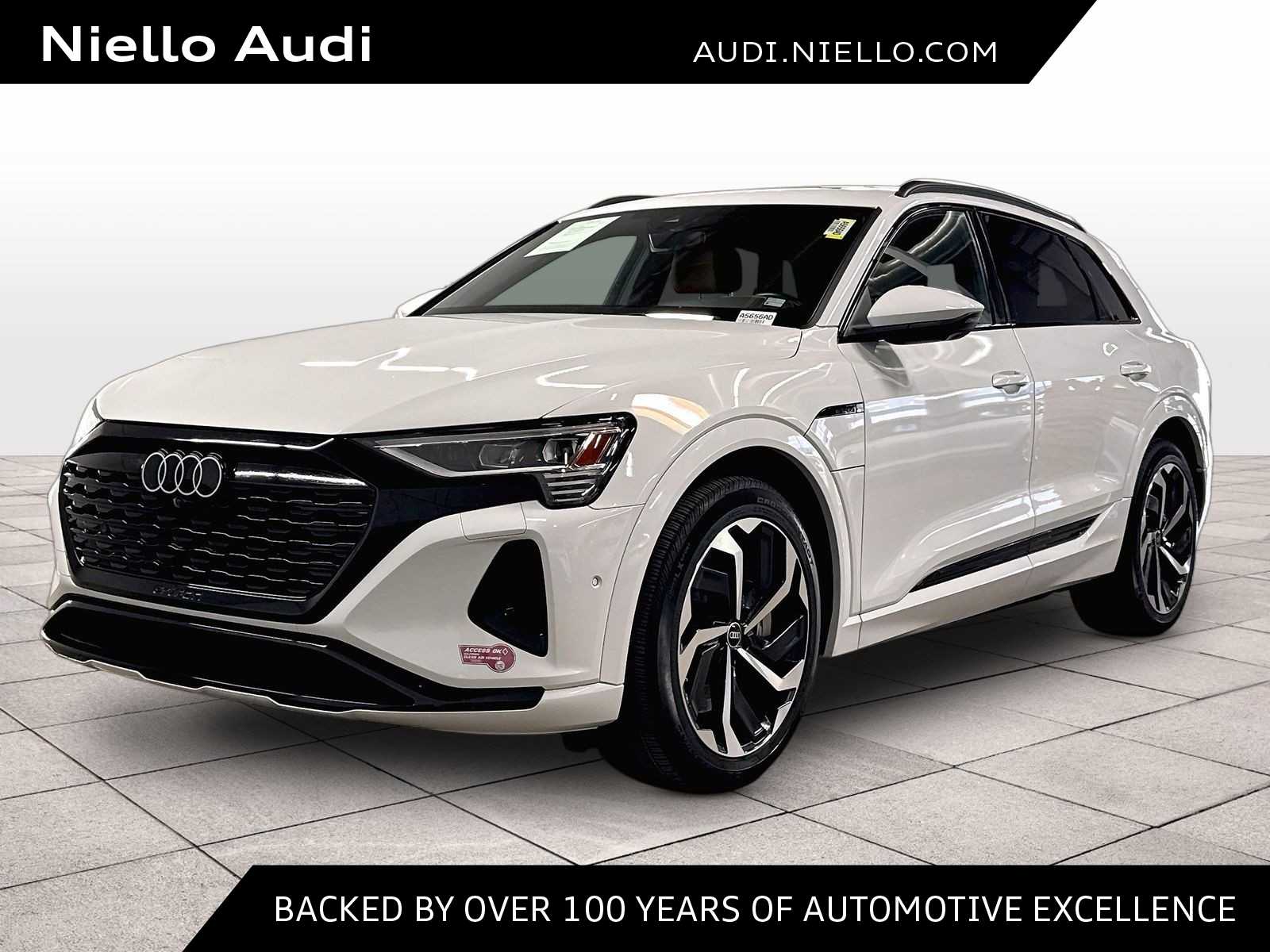  2024 Audi Q8 e-tron quattro Premium Plus AWD   