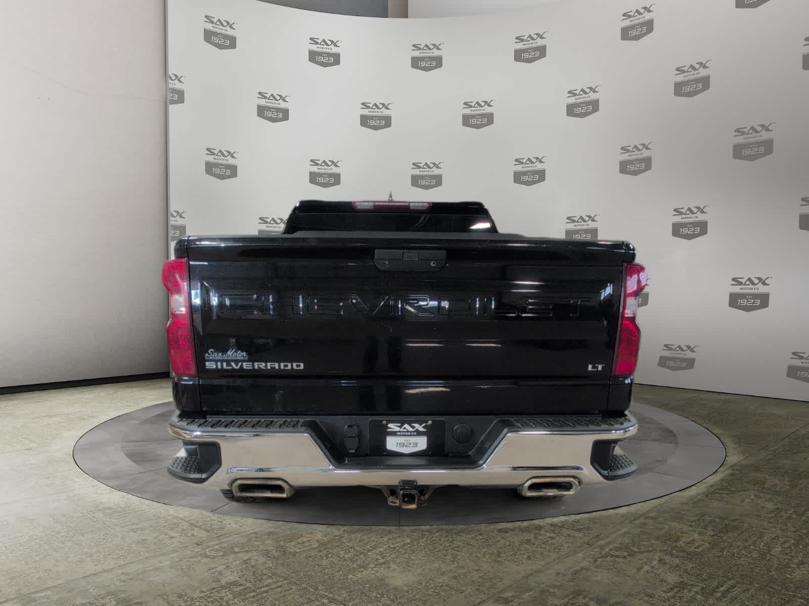 View vehicle photo 4
