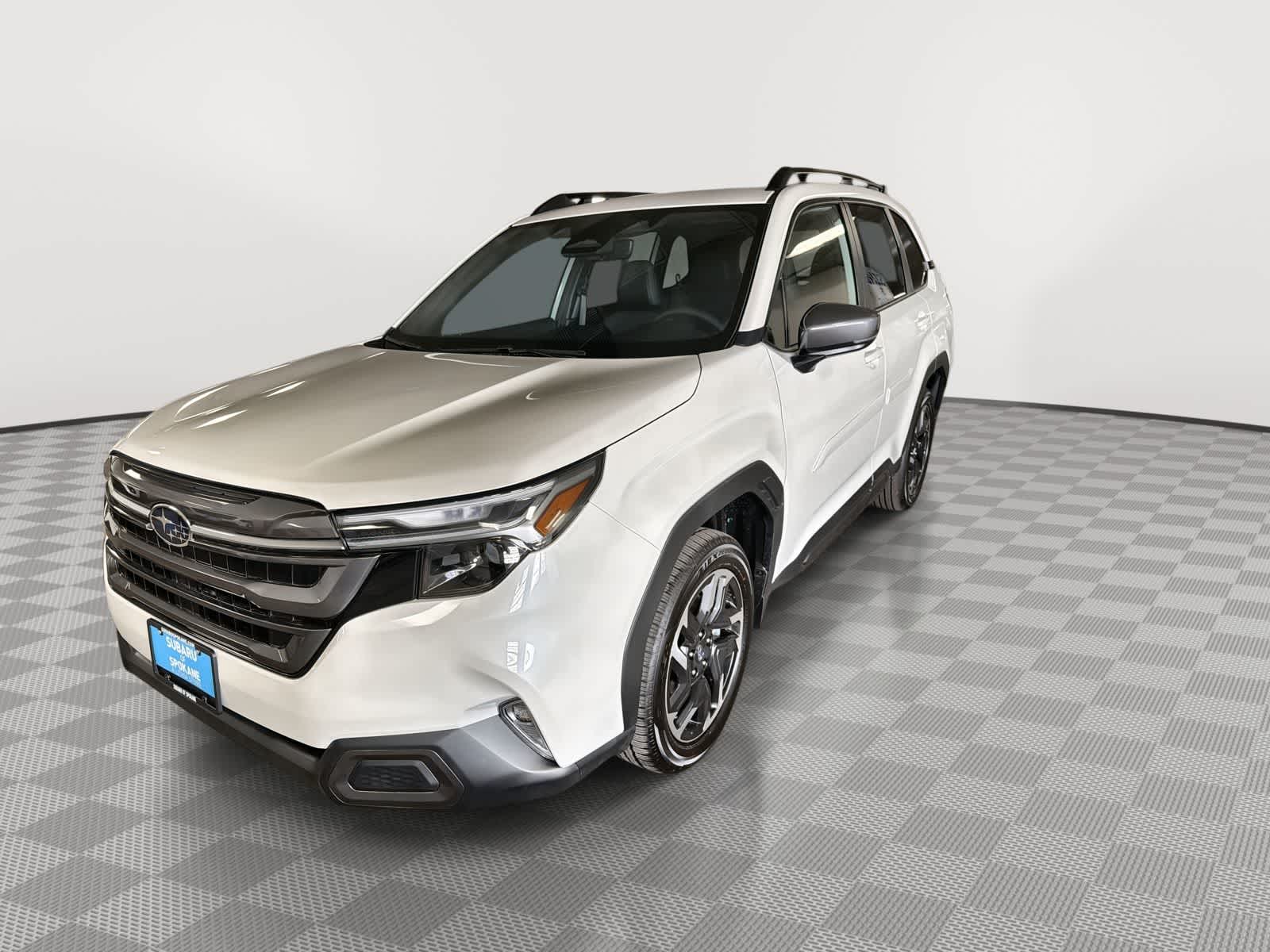 View vehicle photo 4