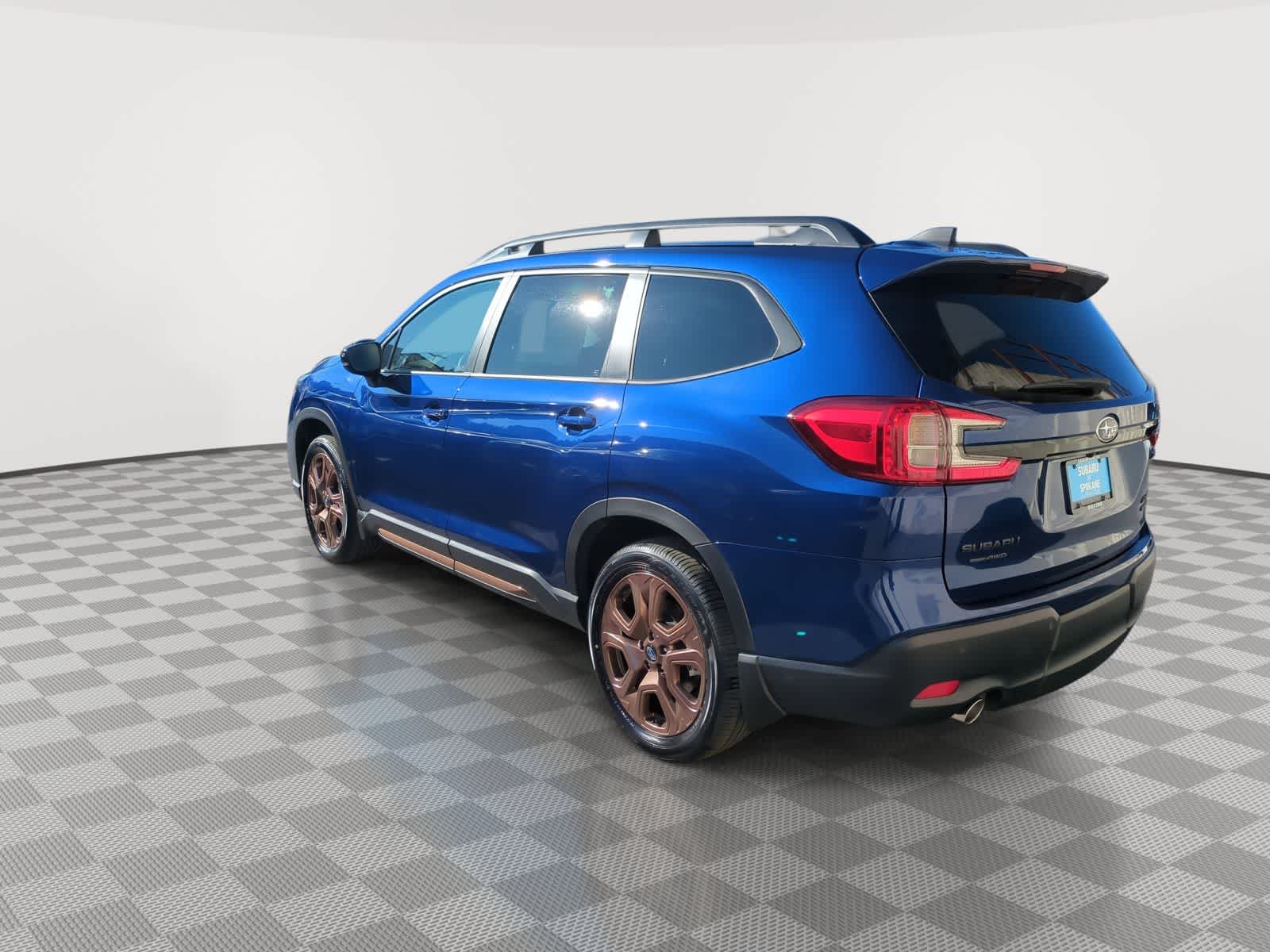 View vehicle photo 6