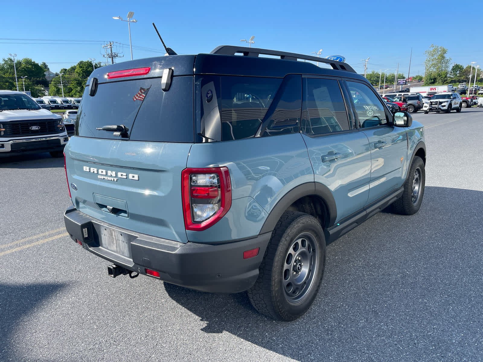 View vehicle photo 6