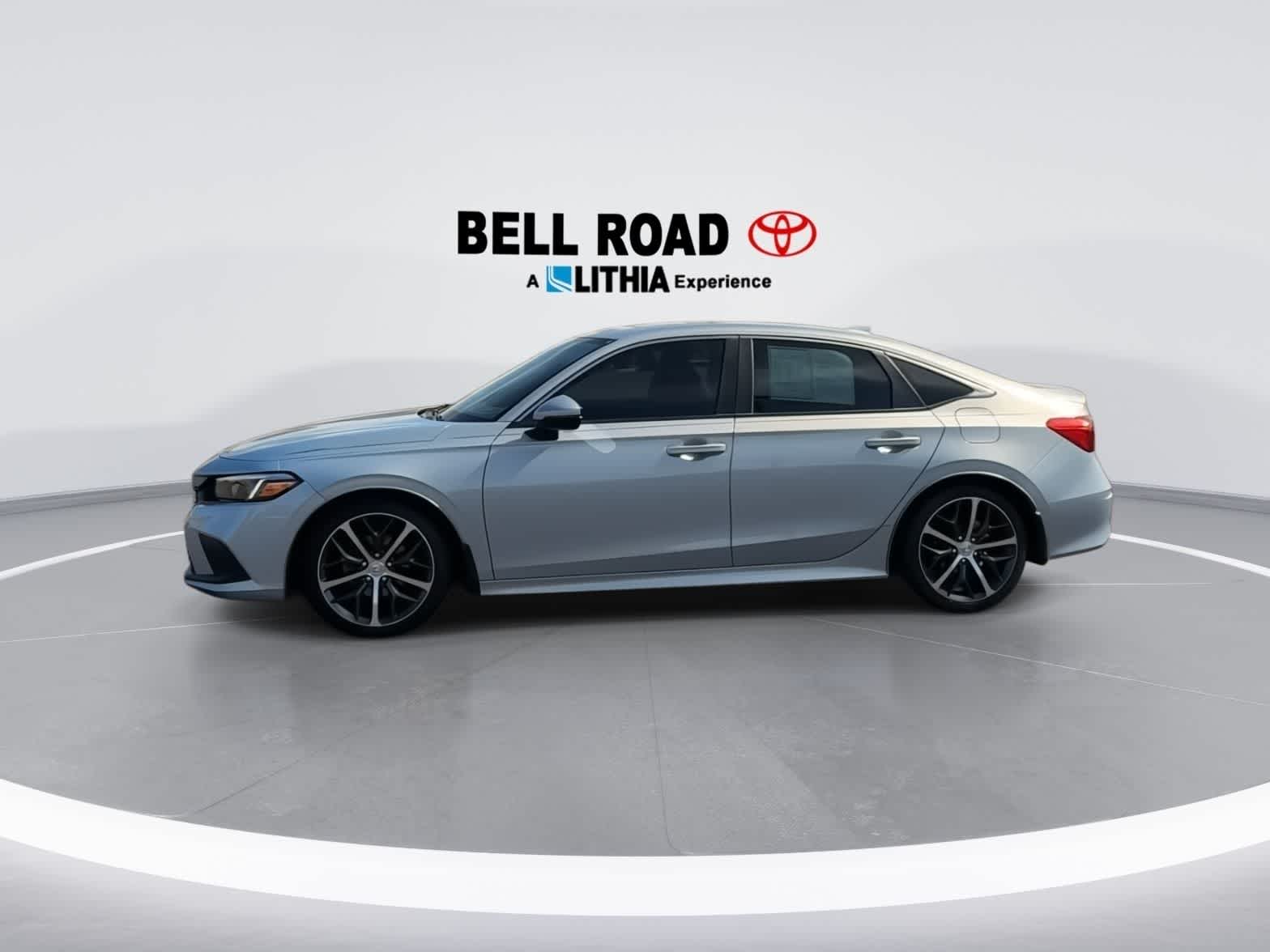 View vehicle photo 5