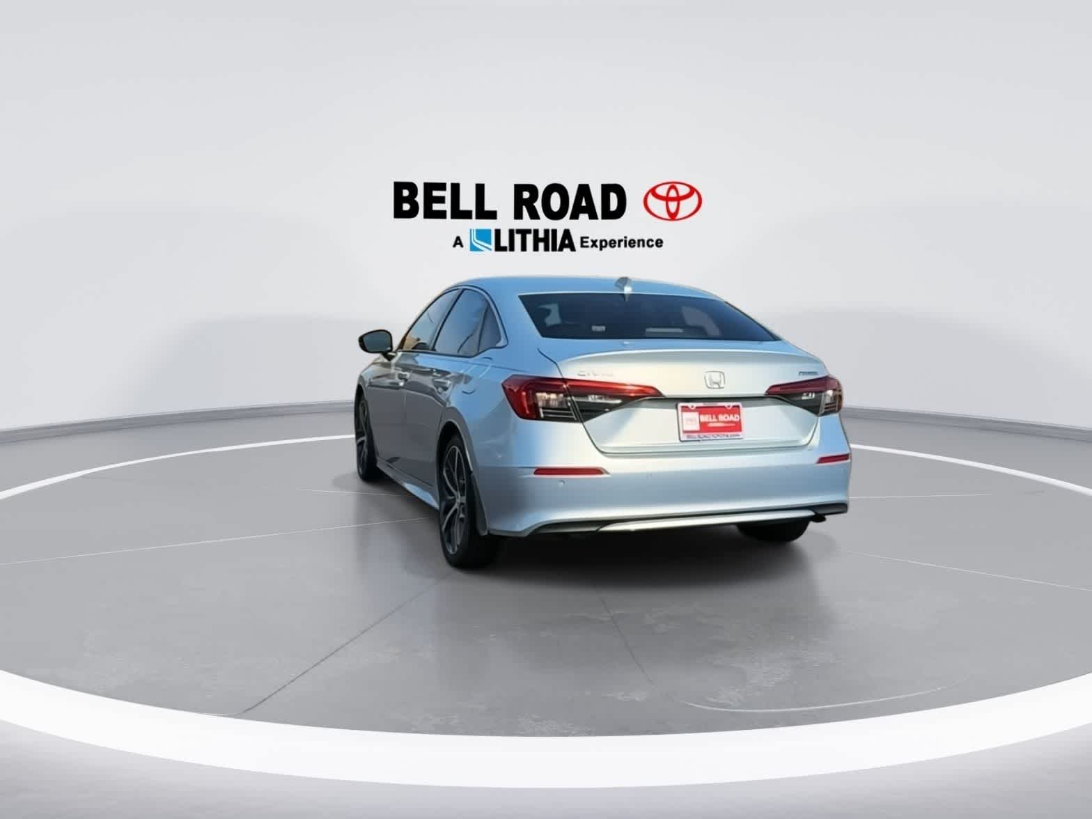 View vehicle photo 7