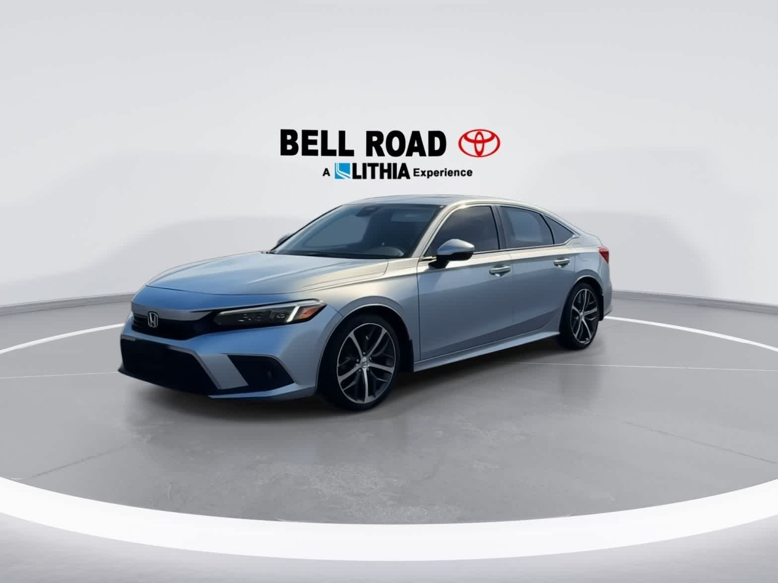 View vehicle photo 4