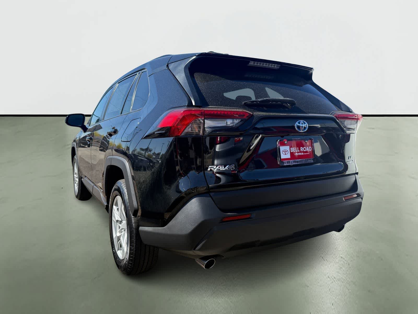 View vehicle photo 3