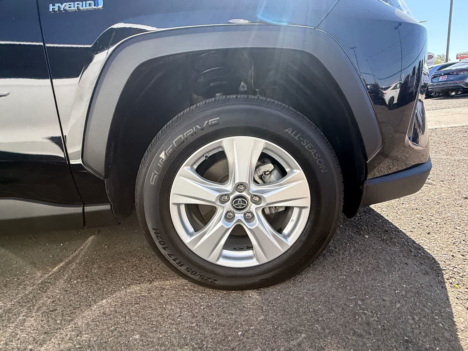 View vehicle photo 5