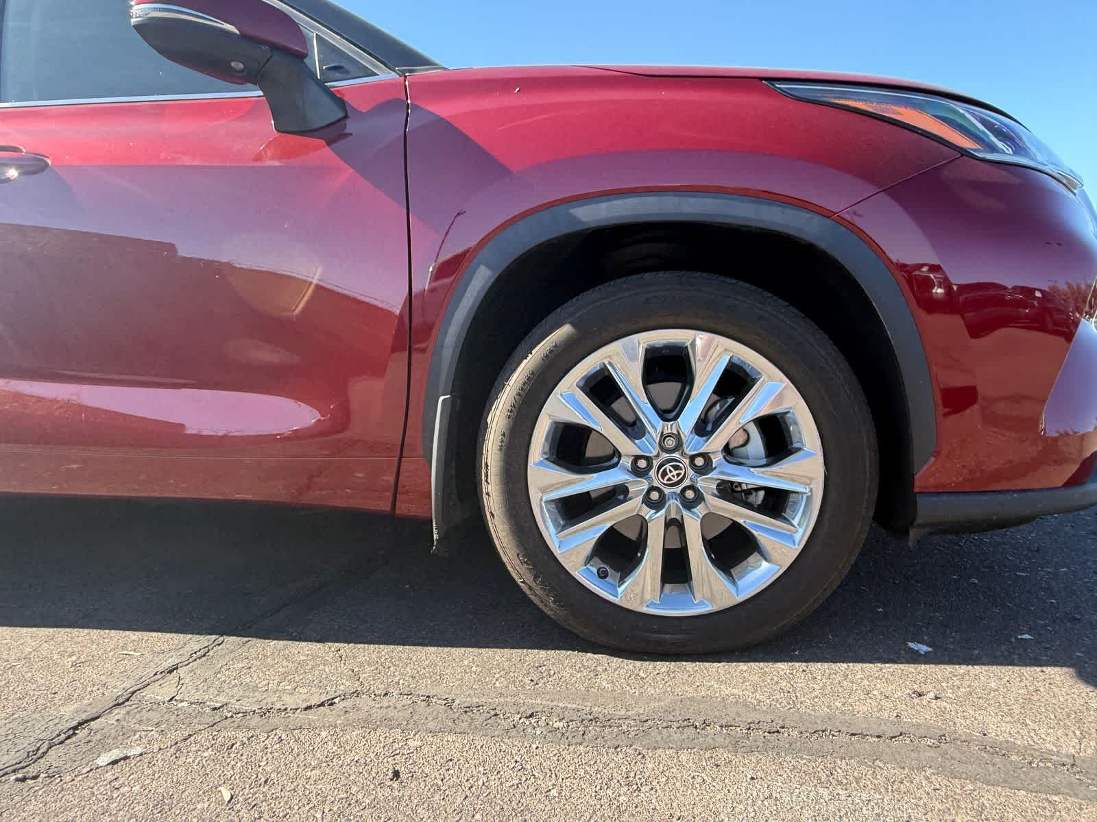 View vehicle photo 6