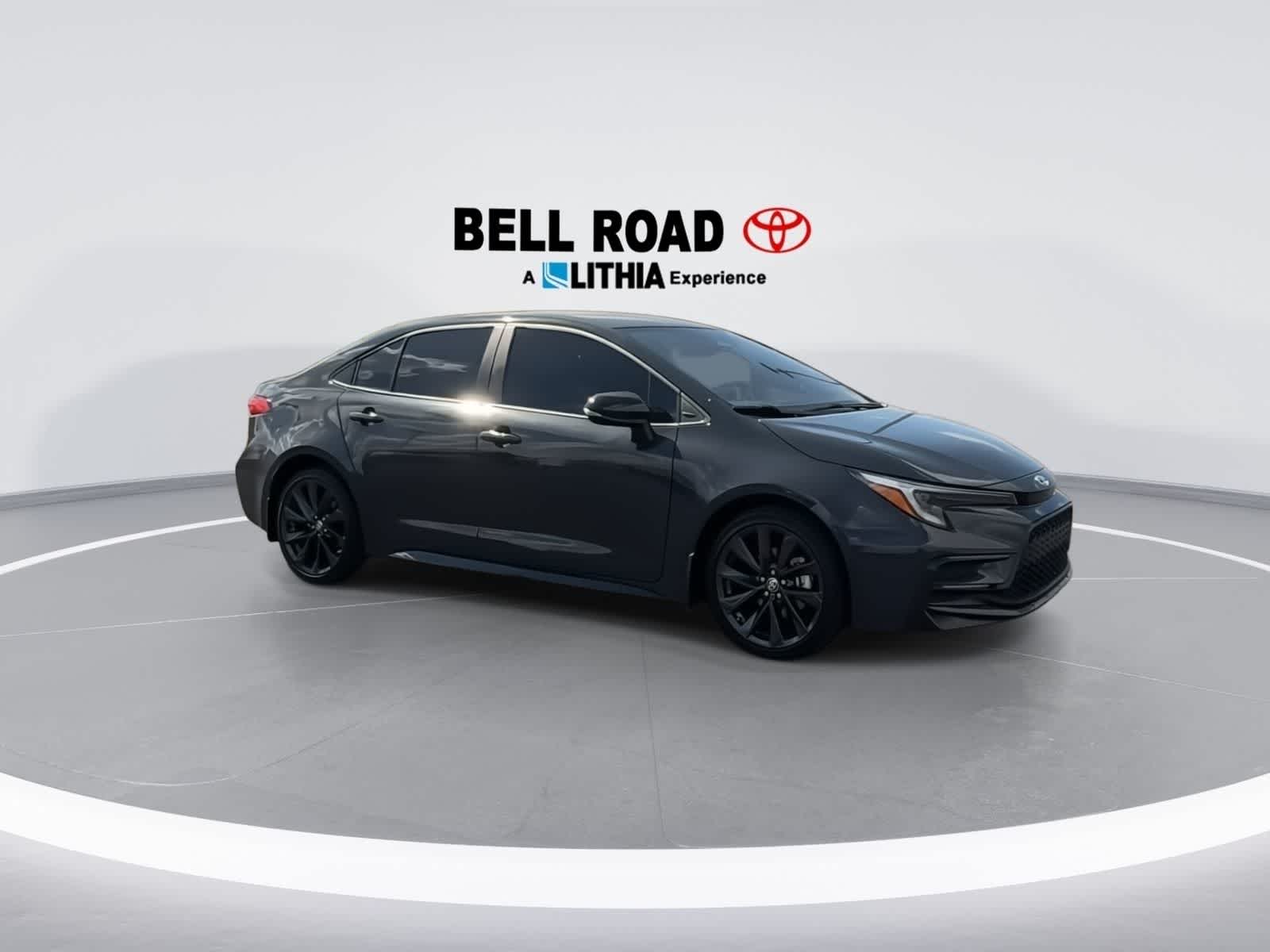 View vehicle photo 4