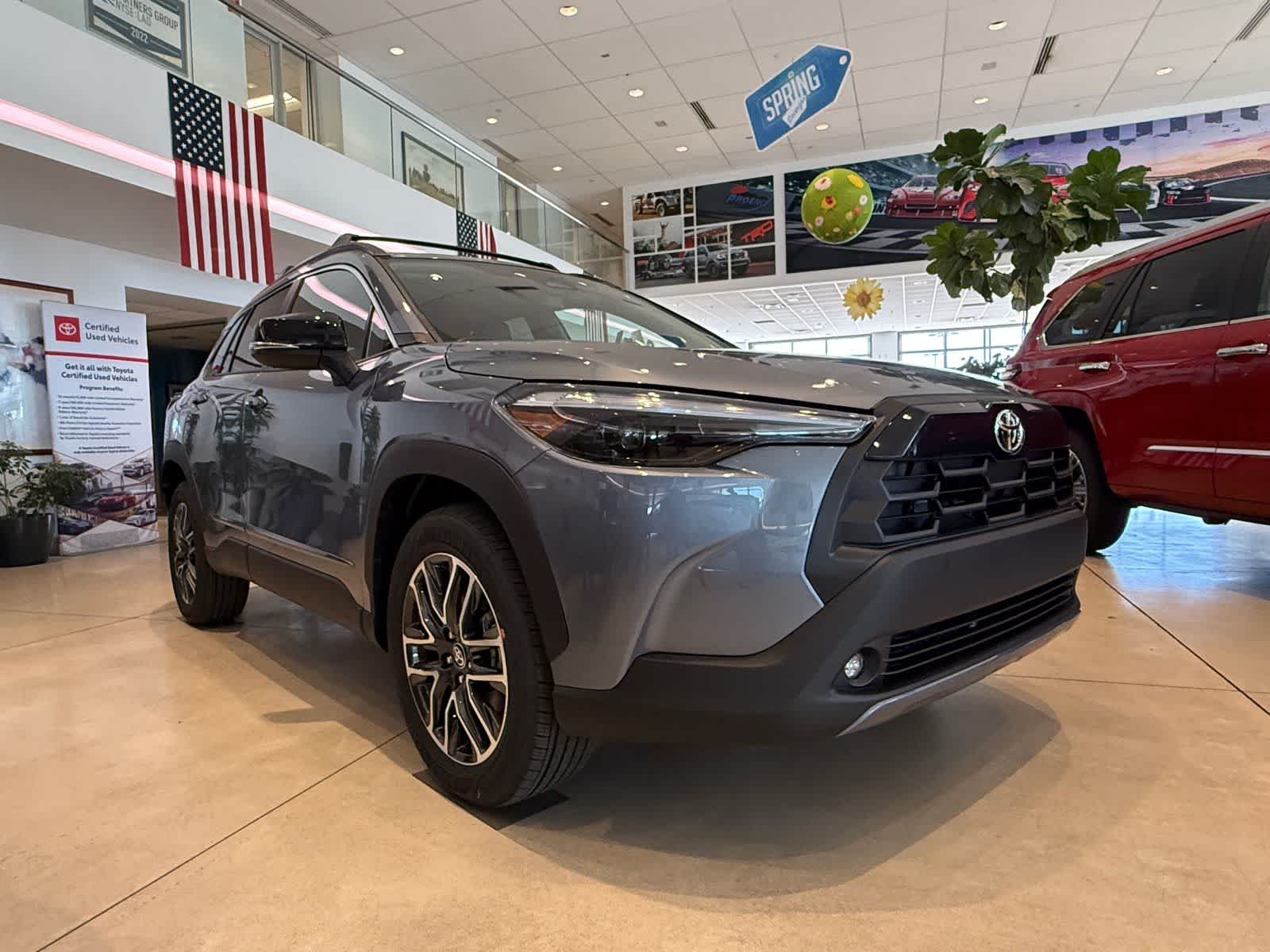 View vehicle photo 5