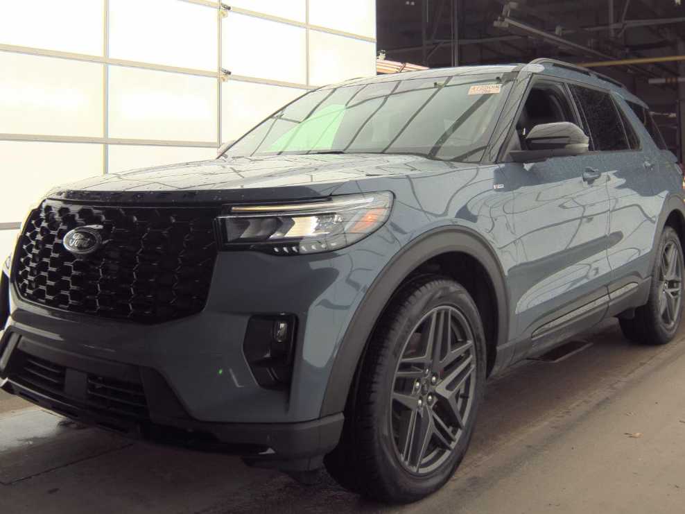 2025 Ford Explorer ST-Line AWD