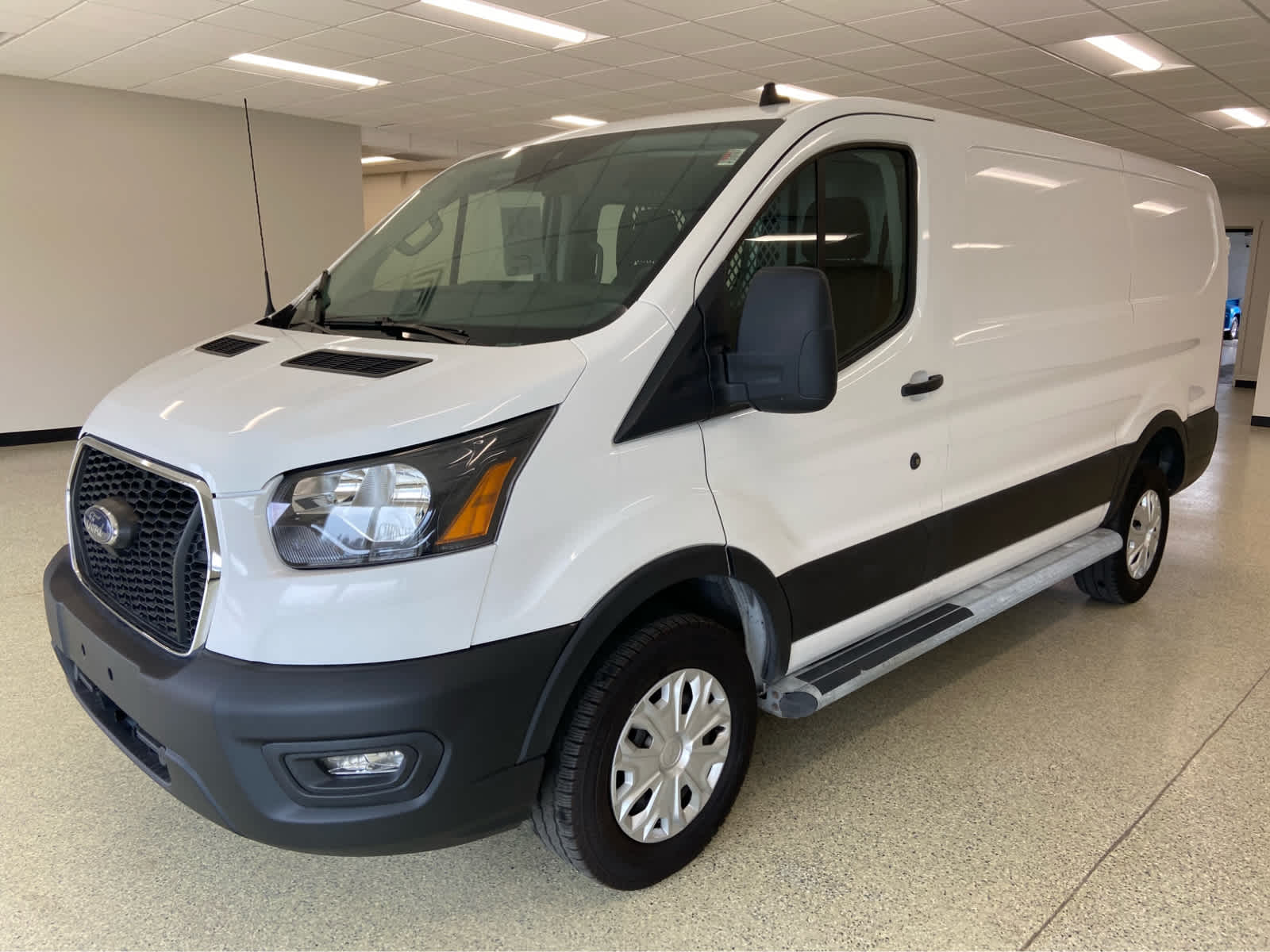 Oxford White 2024 Ford Transit Cargo 250 Low Roof LB RWD Van Rear-Wheel Drive Automatic
