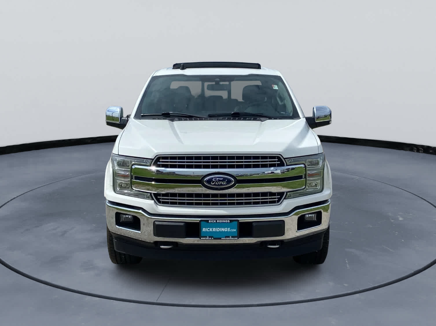 View vehicle photo 3