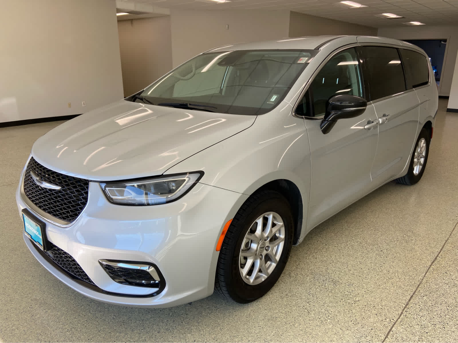 2024 Chrysler Pacifica Touring L FWD