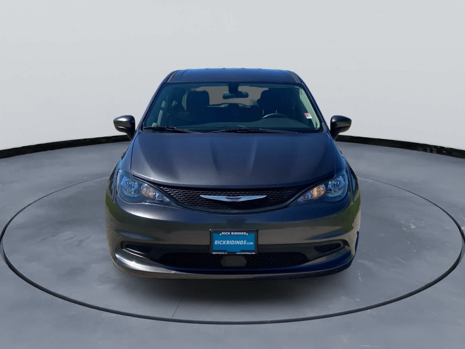 View vehicle photo 2