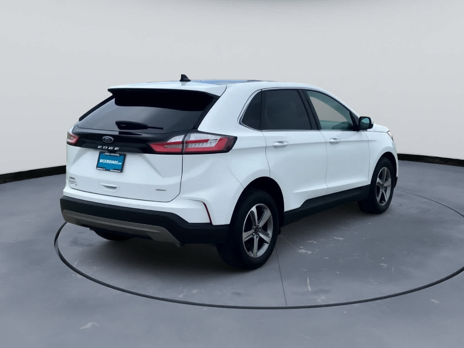 View vehicle photo 2