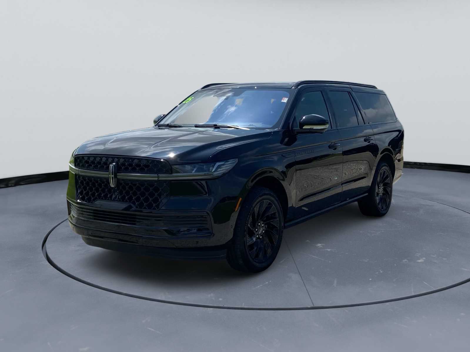 Infinite Black Metallic Clearcoat 2025 Lincoln Navigator SUV / Crossover Four-Wheel Drive Automatic