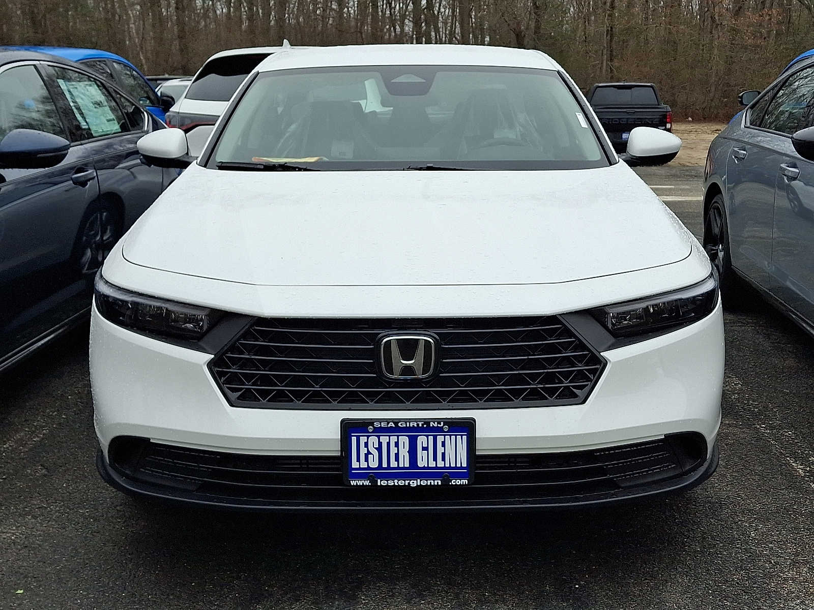 View vehicle photo 2