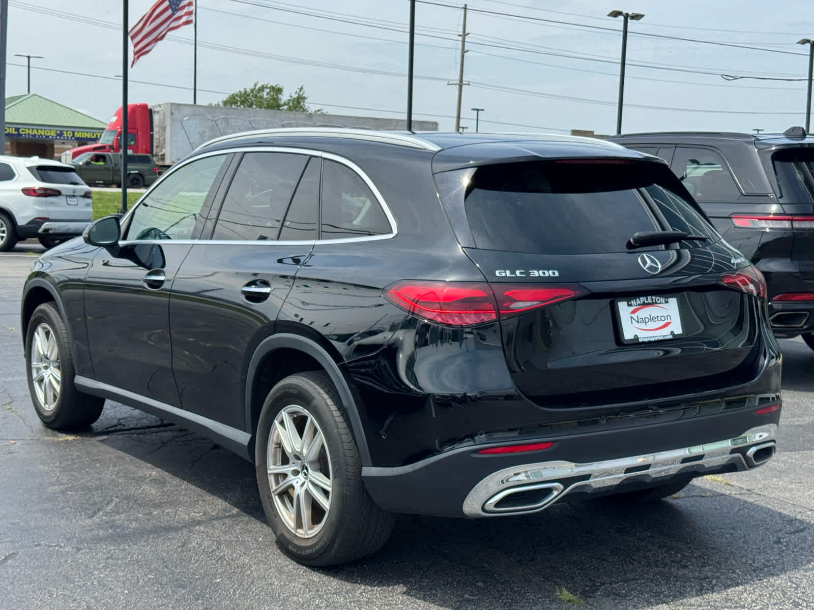 View vehicle photo 7