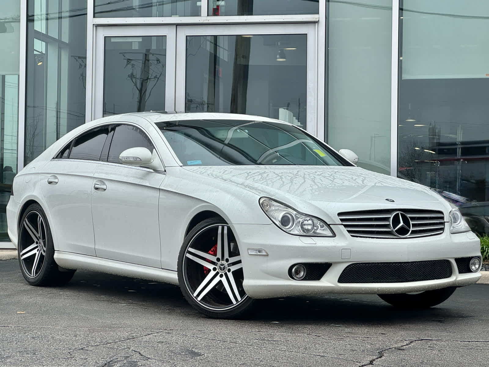 Arctic White 2007 Mercedes-Benz CLS 550 Sedan Rear-Wheel Drive 7-Speed Automatic