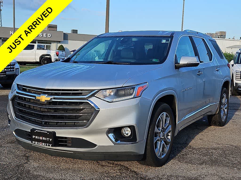 Silver Ice Metallic 2021 Chevrolet Traverse SUV / Crossover Front-Wheel Drive 9-Speed Automatic