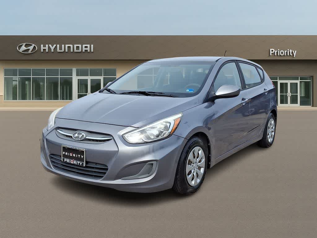 2017 Hyundai Accent SE 4-Door Hatchback FWD