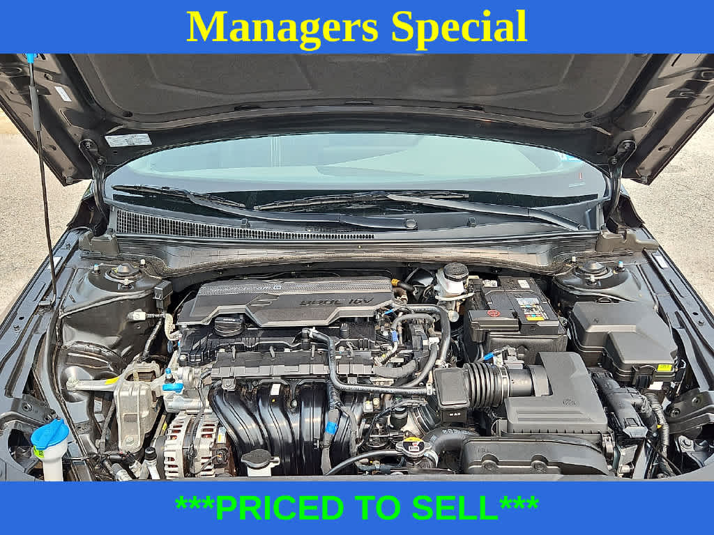 Abyss Black 2025 Hyundai Elantra Sedan Front-Wheel Drive Continuously Variable Transmission