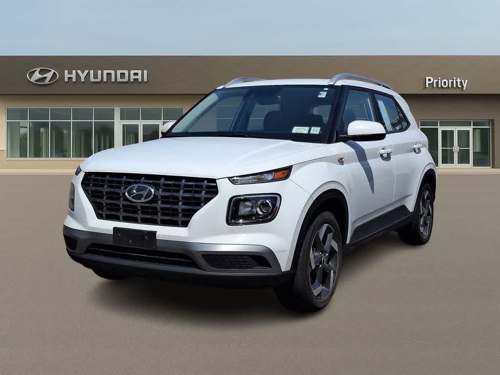 Ceramic White 2022 Hyundai Venue SEL FWD SUV / Crossover Front-Wheel Drive Continuously Variable Transmission