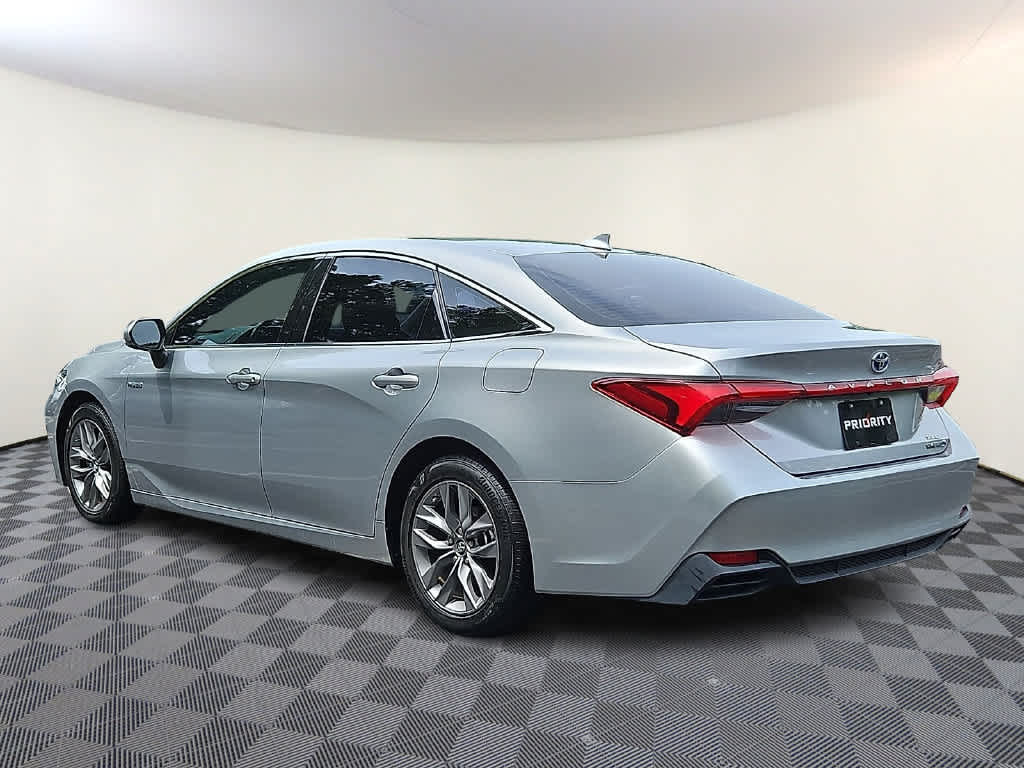 Celestial Silver Metallic 2019 Toyota Avalon Hybrid Sedan Front-Wheel Drive Continuously Variable Transmission