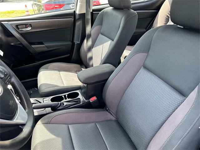 2019 Toyota Corolla 4dr Car
