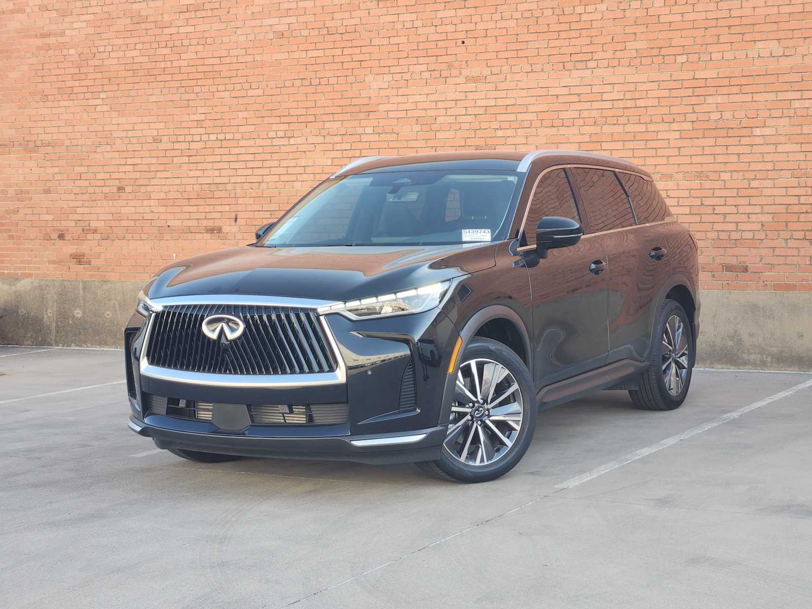 2027 INFINITI QX60 LUXE