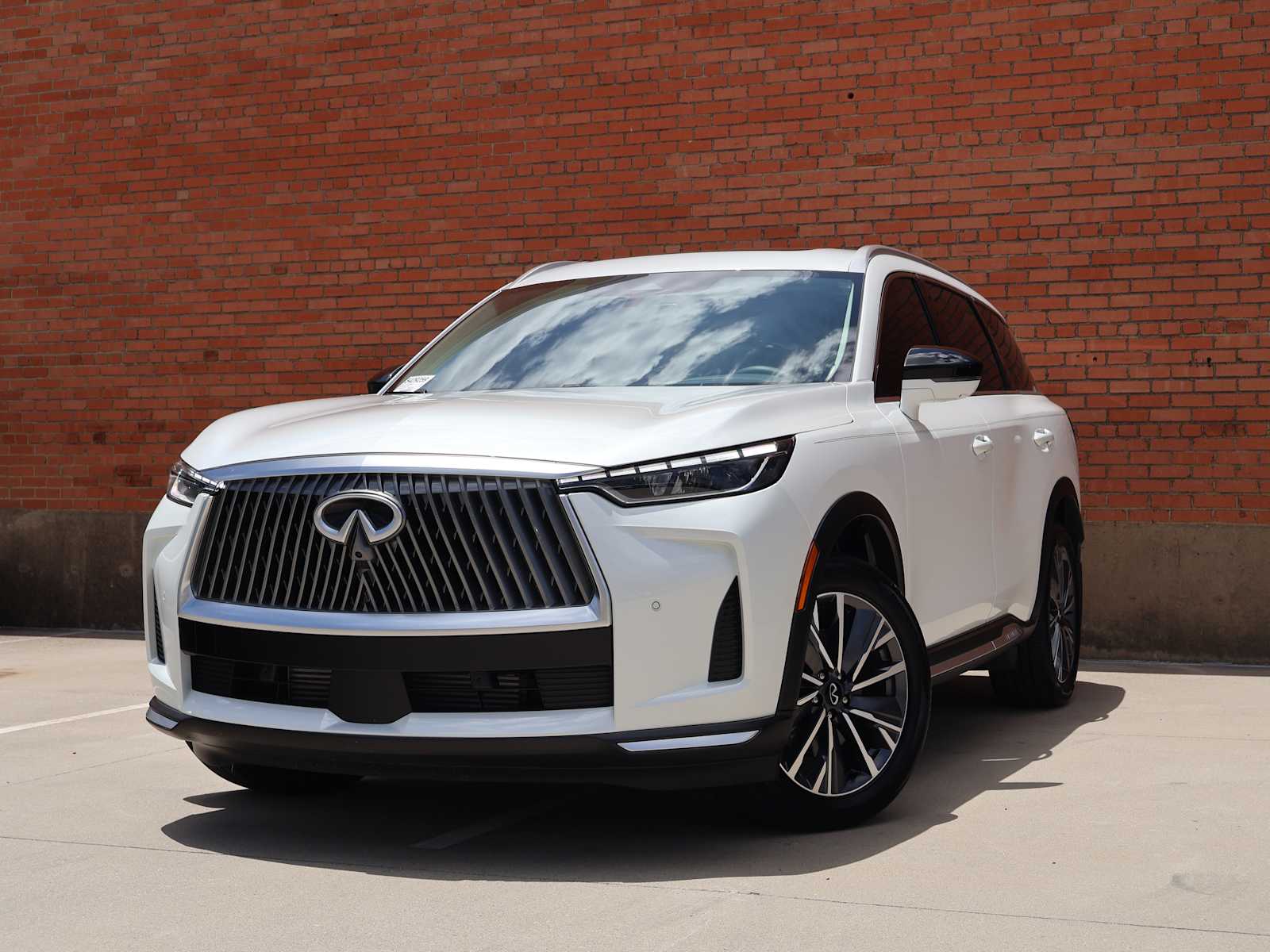 2026 INFINITI QX60 LUXE's photo