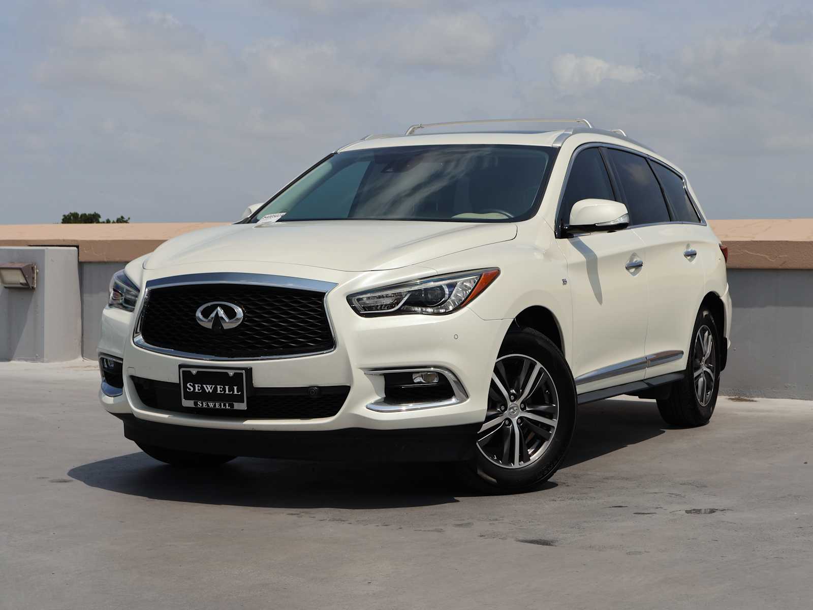 2019 INFINITI QX60 LUXE
