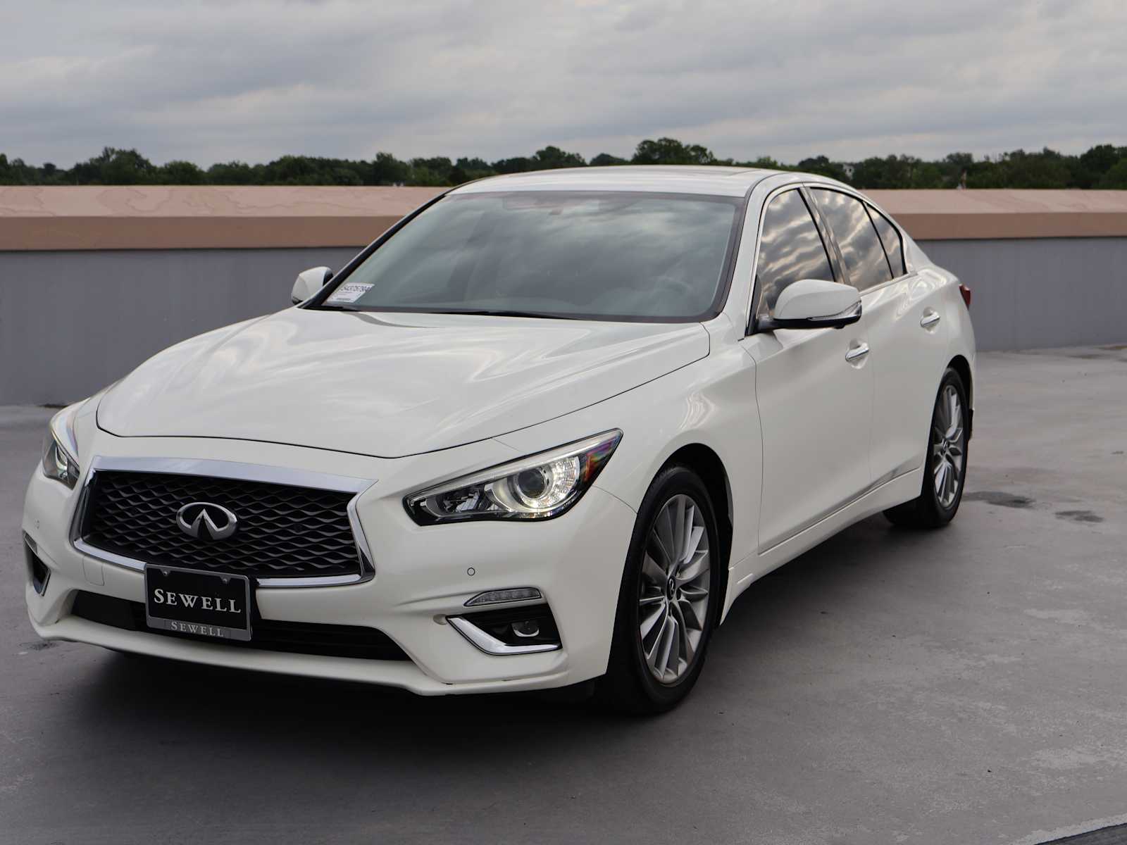 2022 INFINITI Q50 LUXE